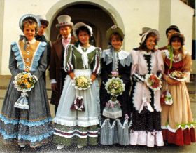 Biedermeiergruppe fürs Mangenfest in Bad Schussenried, 1989.JPG